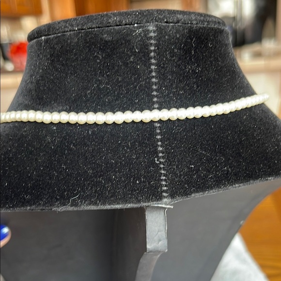 Cream Minimalist Necklace with Circular Pendant - Picture 4 of 5